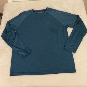 Under Armour Lg Loose Heatgear tshirt EUC